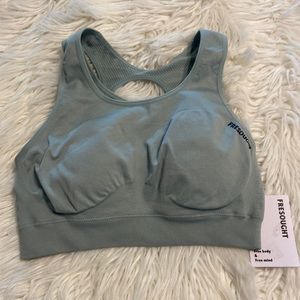 FRESOUGHT enginery seamless workout bra no size but measures in photos
